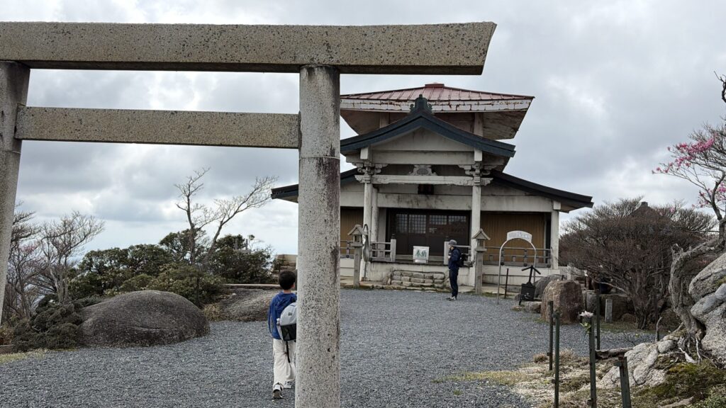 御嶽大権現のお社