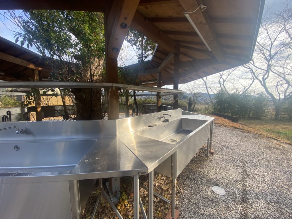 ラムちゃんパーク榊原温泉湯の瀬の炊事場