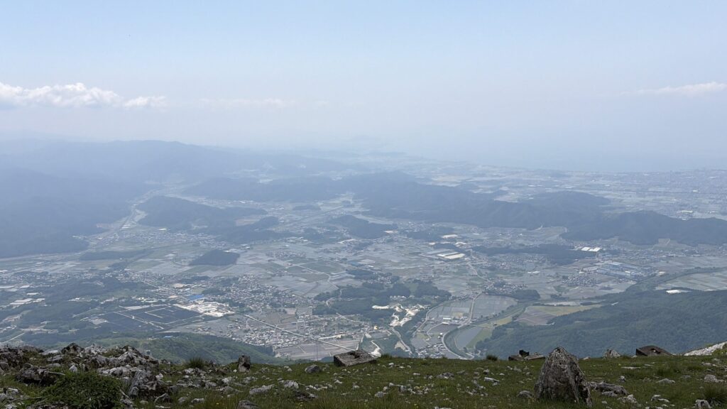 伊吹山から見える琵琶湖